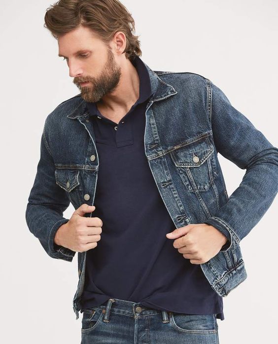 Homens, como usar jaqueta jeans